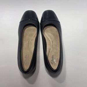 Clarks Collection – Leather Cap Toe Block Heel Pumps Size 9